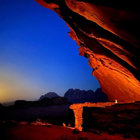 Wadi Rum Cave Camping Eksteriør bilde