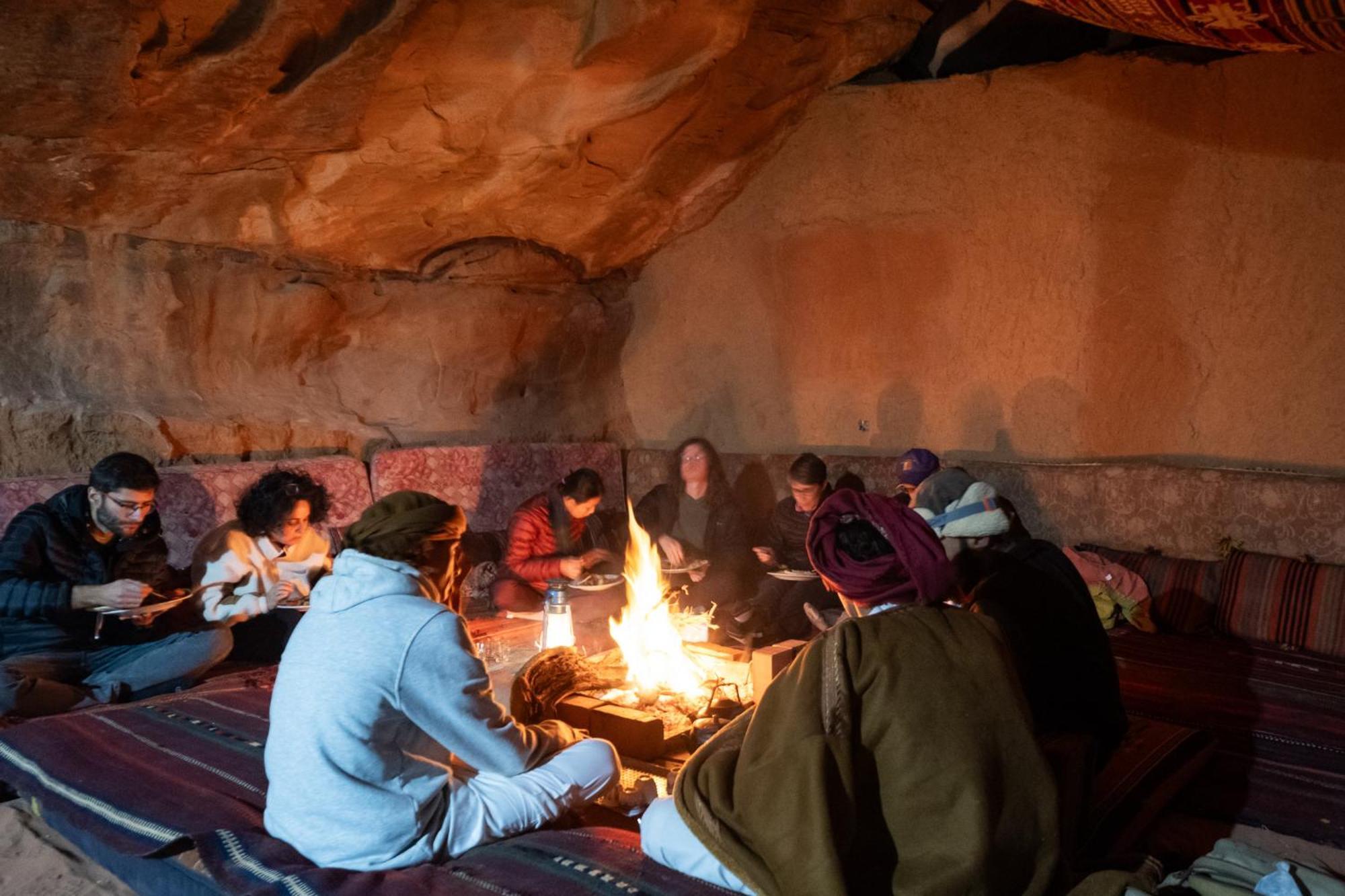 Wadi Rum Cave Camping Eksteriør bilde