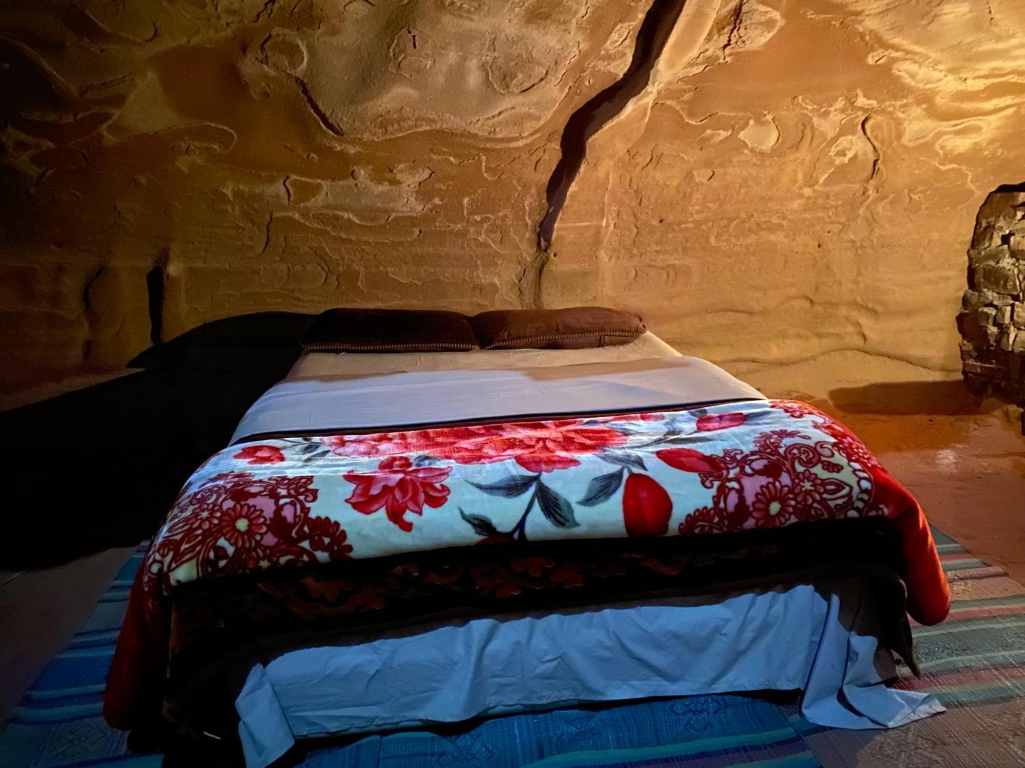 Wadi Rum Cave Camping Eksteriør bilde