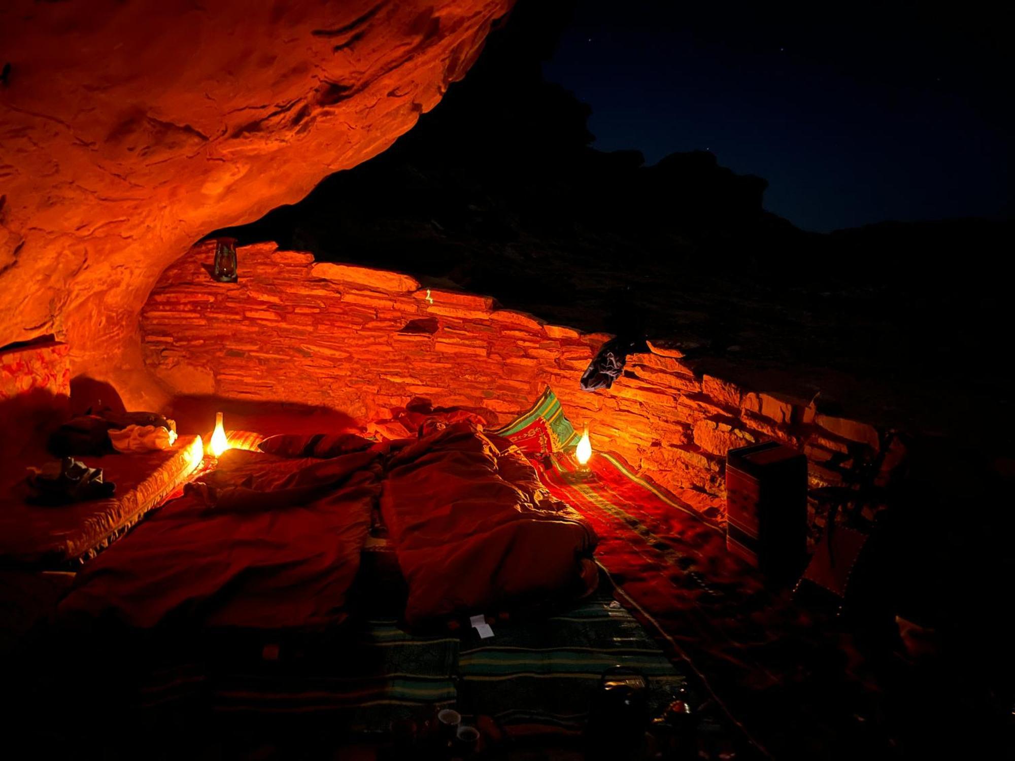 Wadi Rum Cave Camping Eksteriør bilde