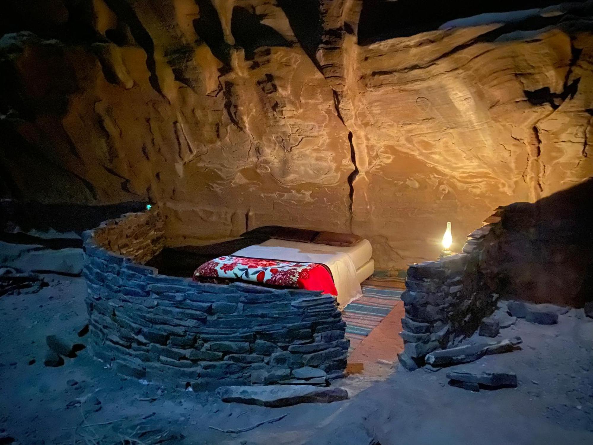 Wadi Rum Cave Camping Eksteriør bilde