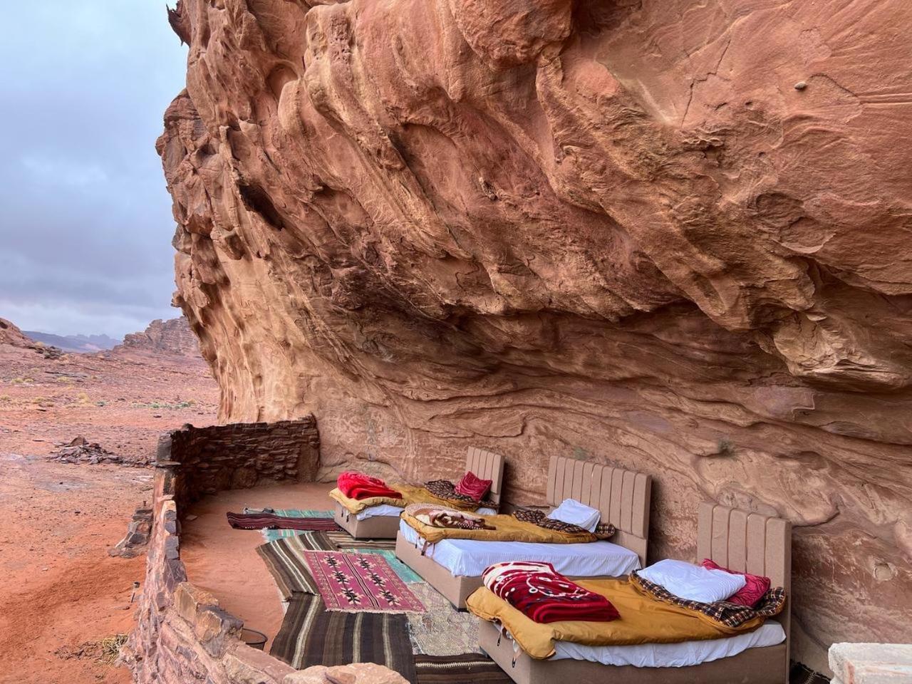 Wadi Rum Cave Camping Eksteriør bilde
